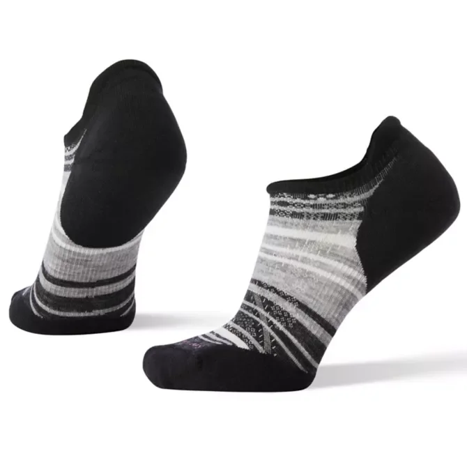 surf hoodies for outdoor adventures-Women's Run Targeted Cushion Striped Low Ankle Socks - Black & Light Grey