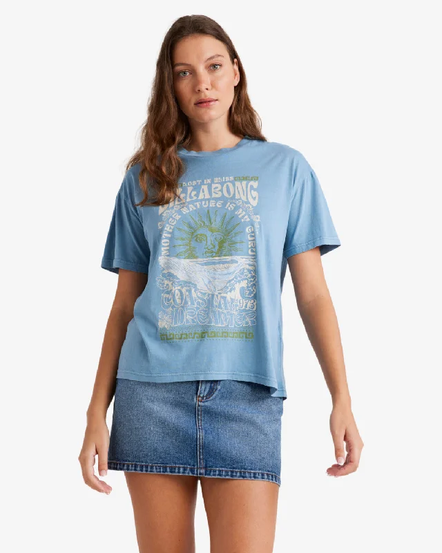 surf apparel for chilly mornings-Billabong Womens Lost In Bliss Short Sleeve Tee